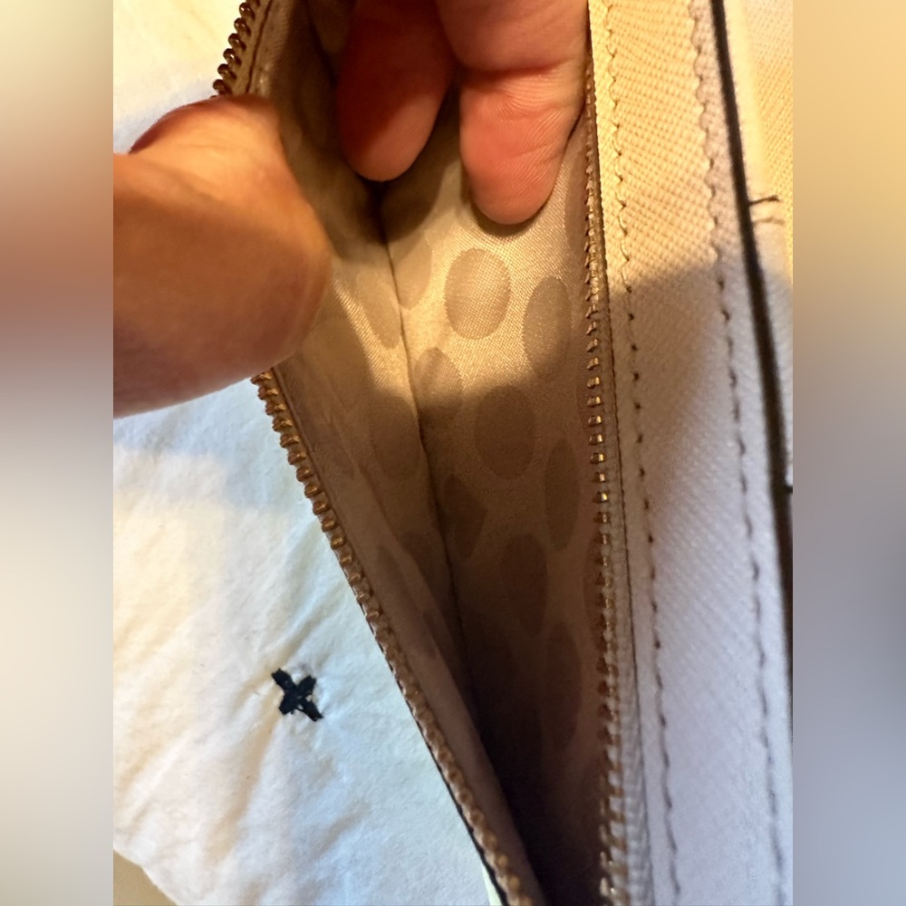 Kate Spade crossbody purse with wallet - Picture 5 of 8